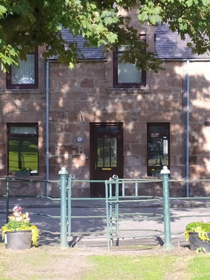 Lottie'S Cottage, Rhynie, Aberdeenshire 外观 照片